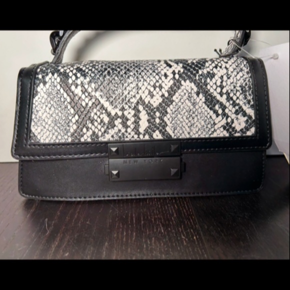 Nicole Miller Snakeskin Mini Crossbody/Handbag/Purse Black/White - Picture 2 of 16